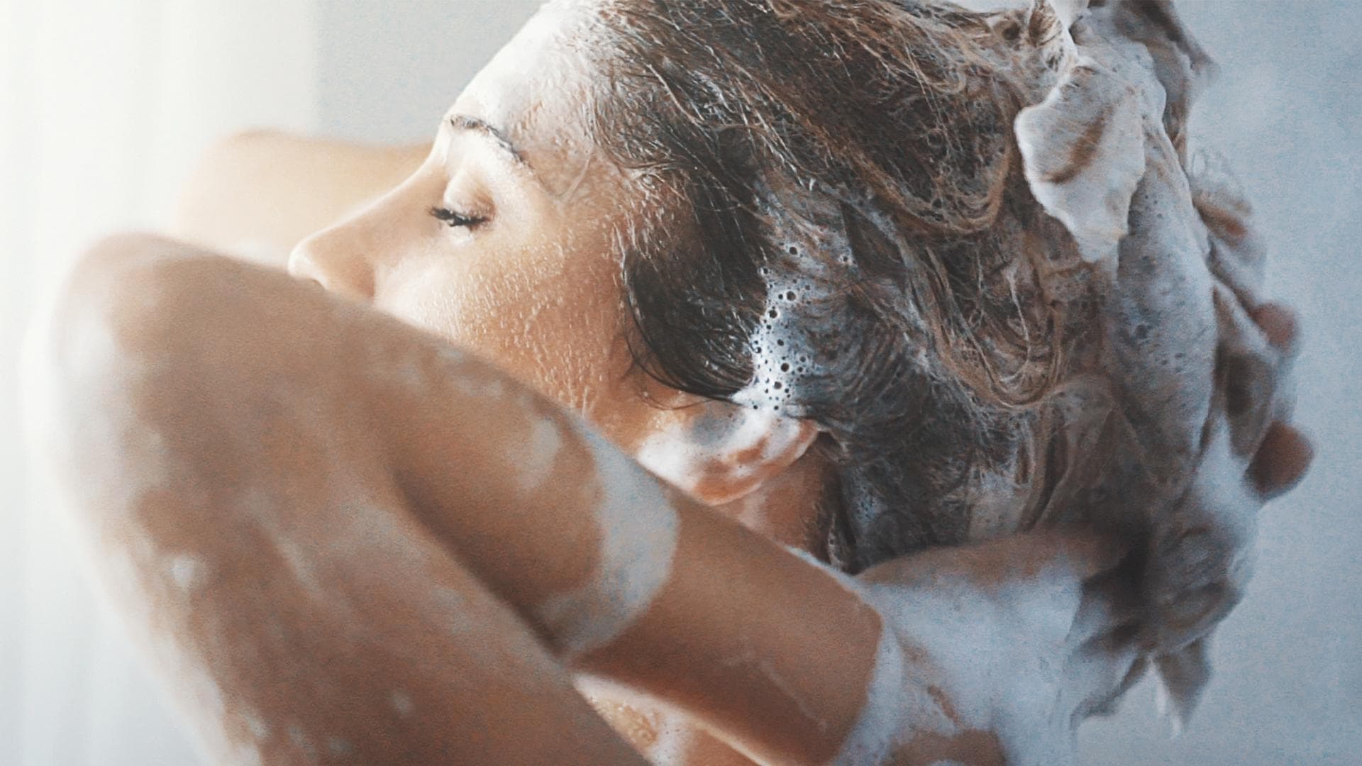 Shampoo mit Salicylsäure gegen fettiges Haar