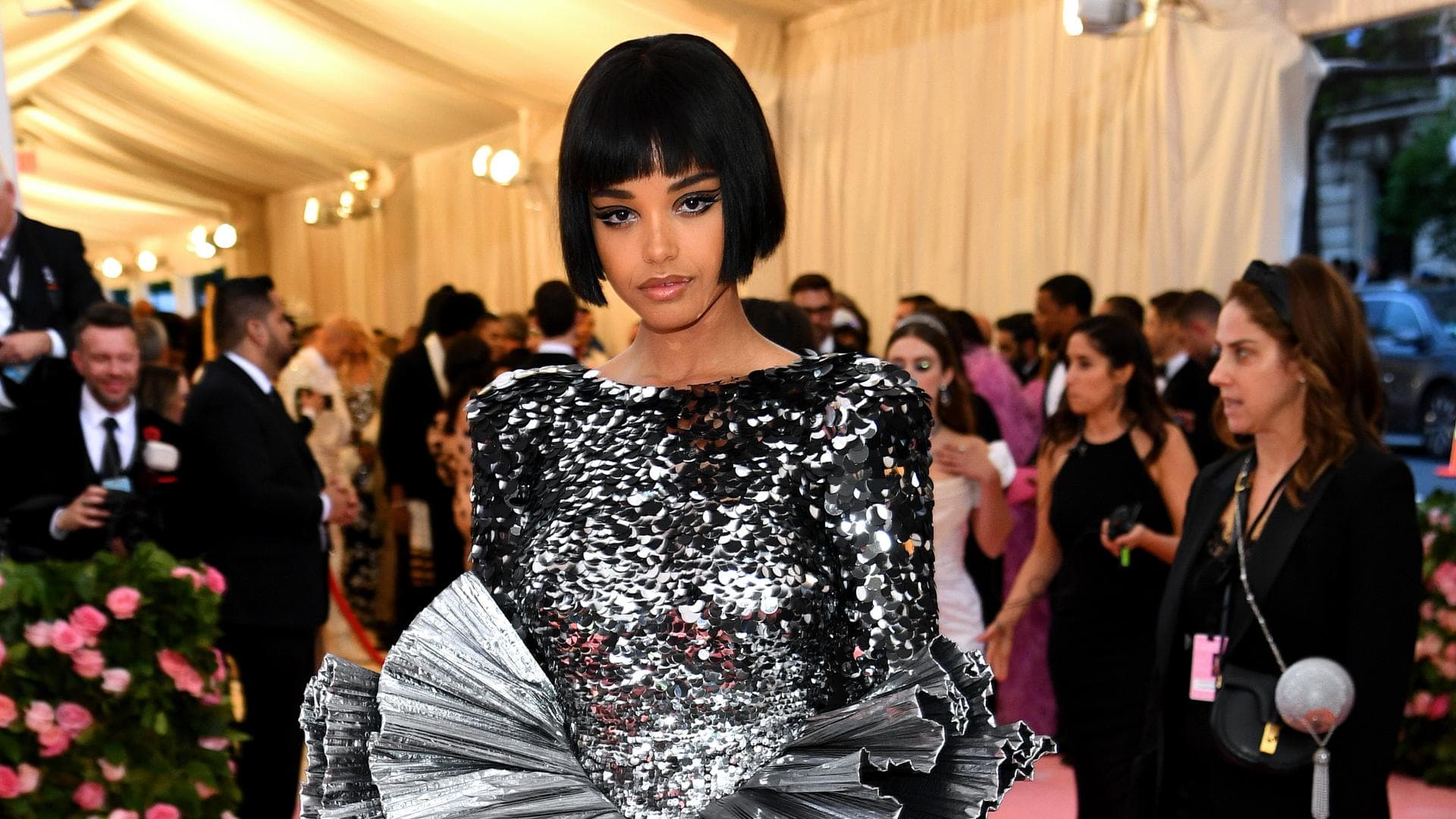 kurhaarfrisur pixie bob cut ella balinska