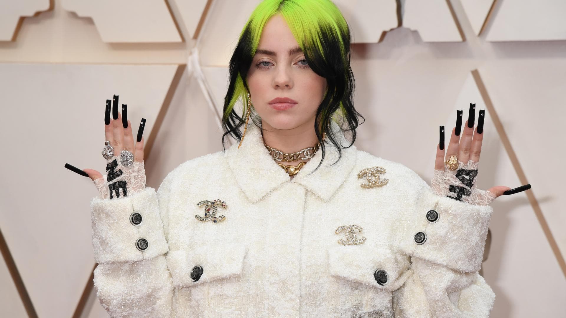 billie eilish kostüm chanel