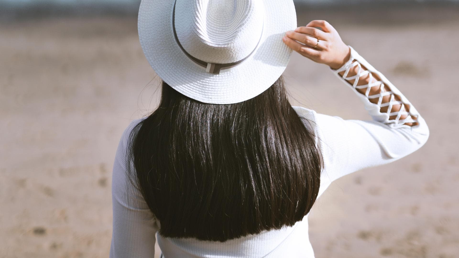 Mädchen mit glatten Haaren
