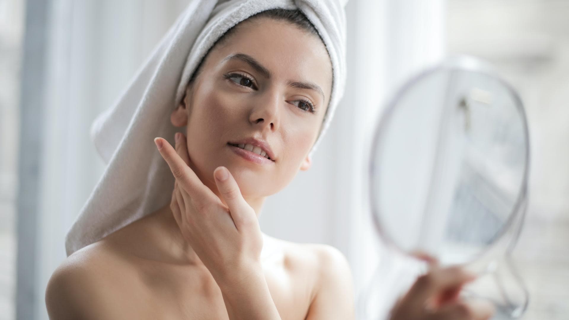 Mitesser oder Talgansammlung? Das ist der Unterschied