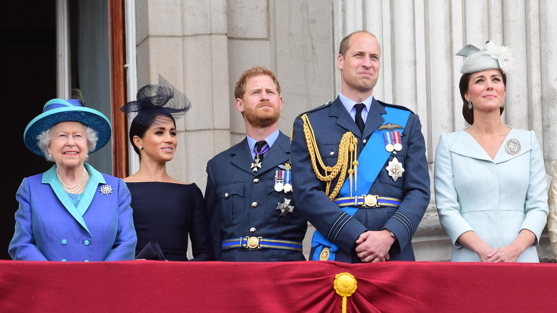 Royal Family auf dem Balkon des Buckingham Palastes