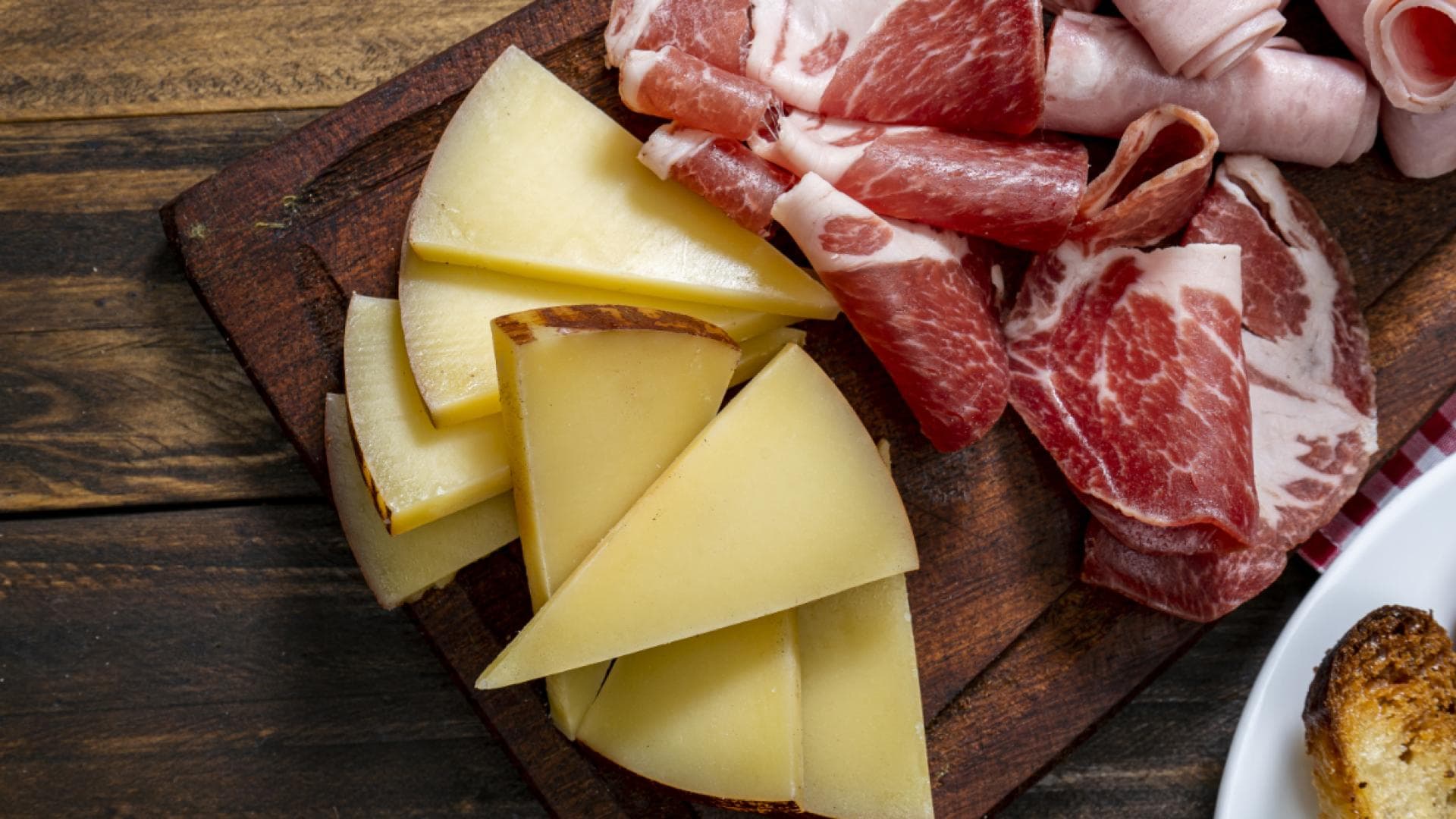 Wurst und Käse Ernährung