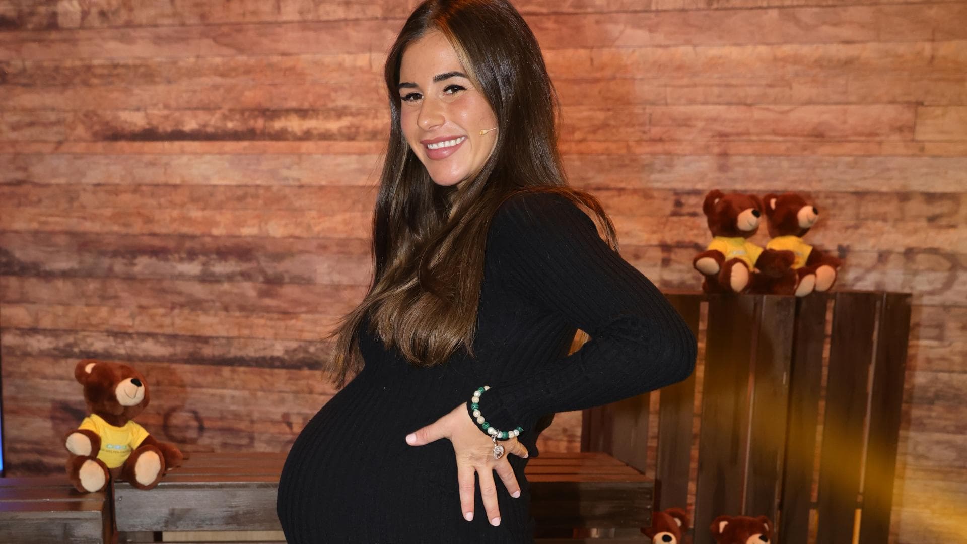 Sarah Engels mit Babybauch 