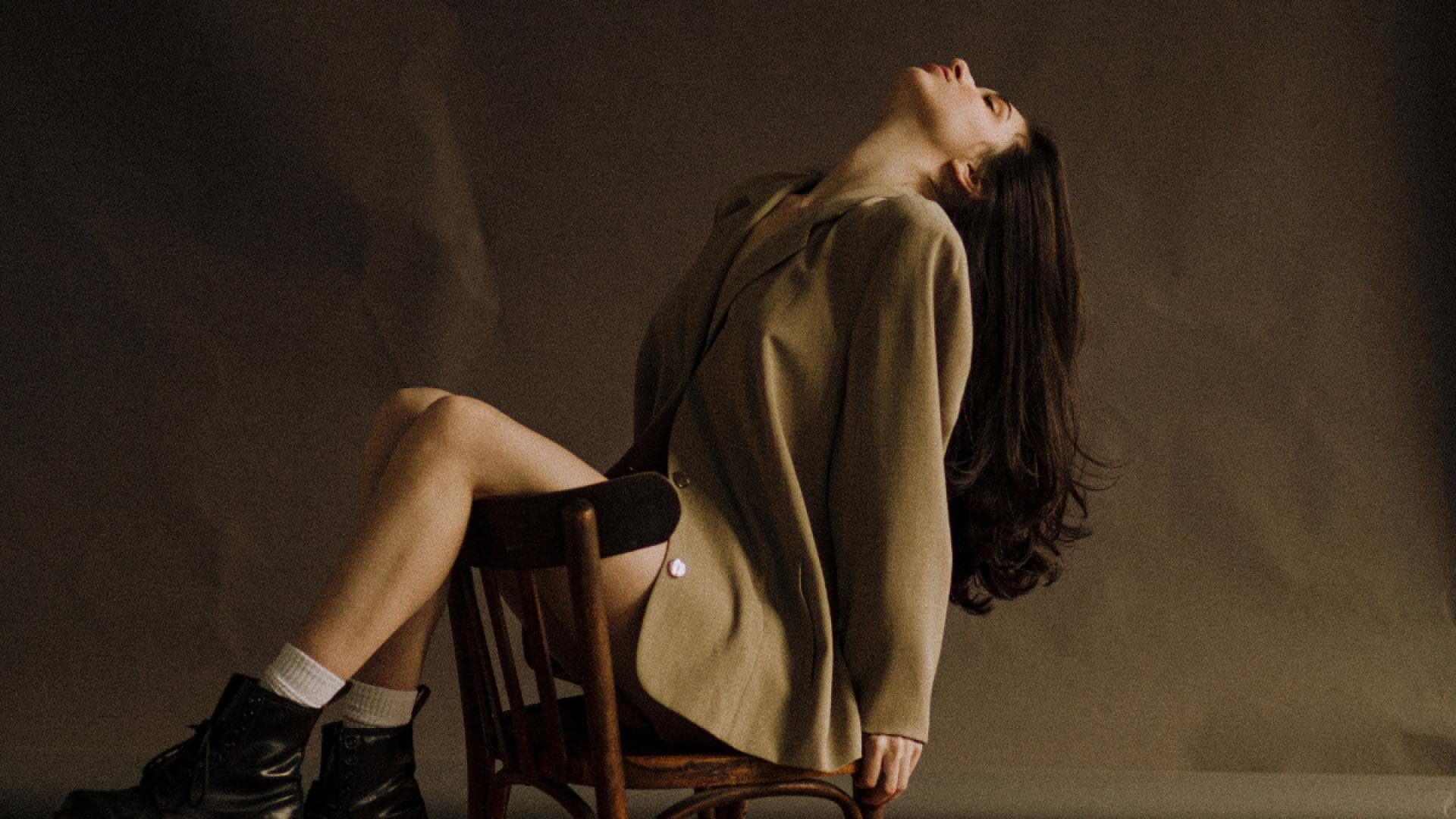 Das verrät deine Sitzposition über dich