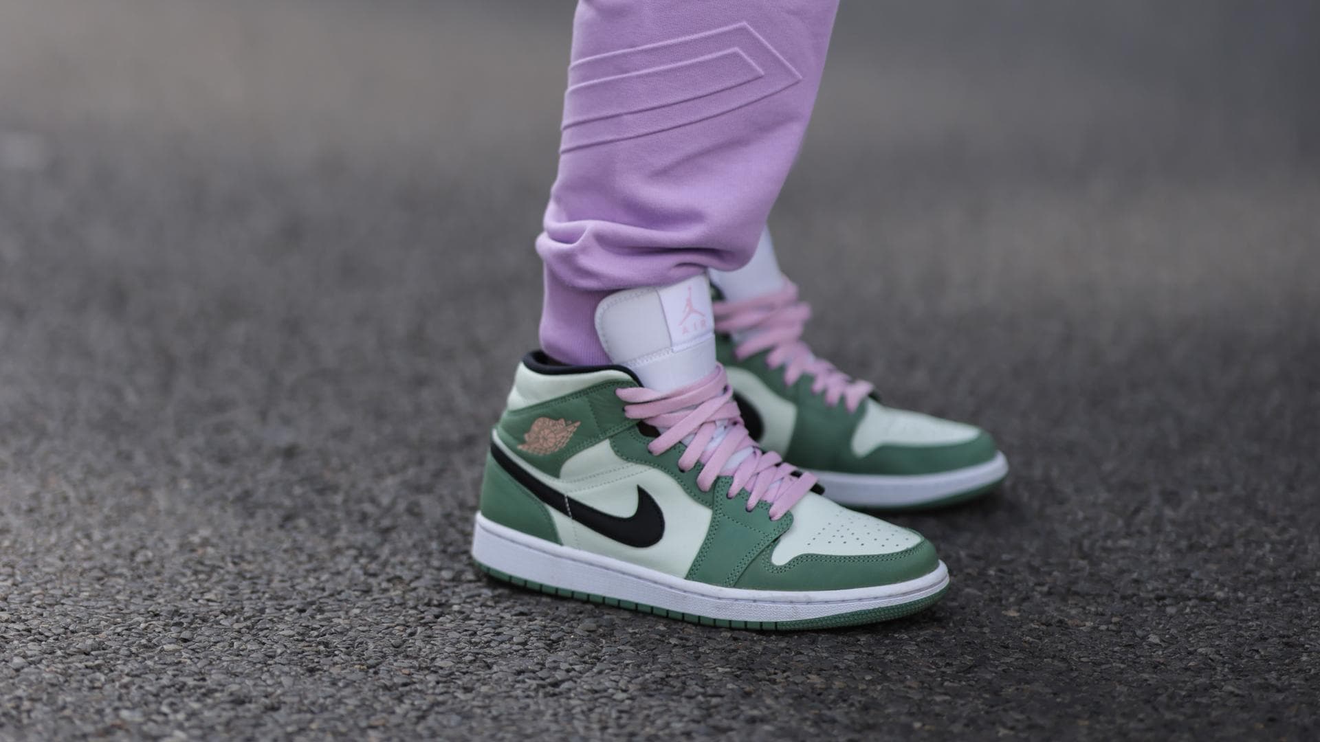 high Top Sneaker Jogginghose