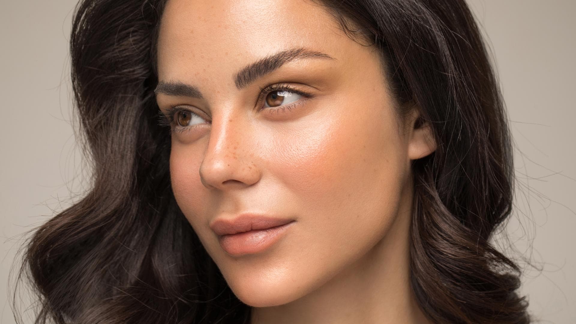 Augenbrauentrend Microshading