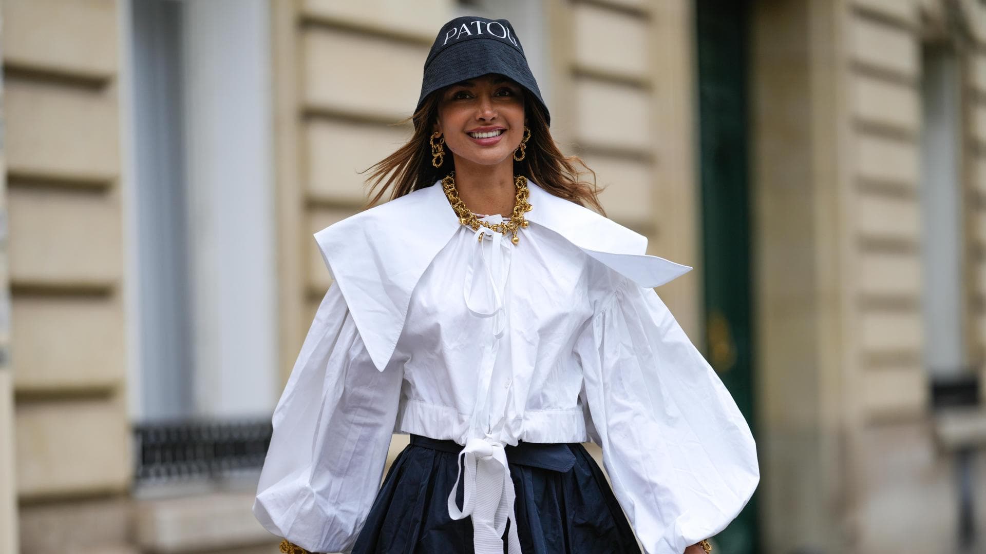 Weiße Bluse als Modetrend