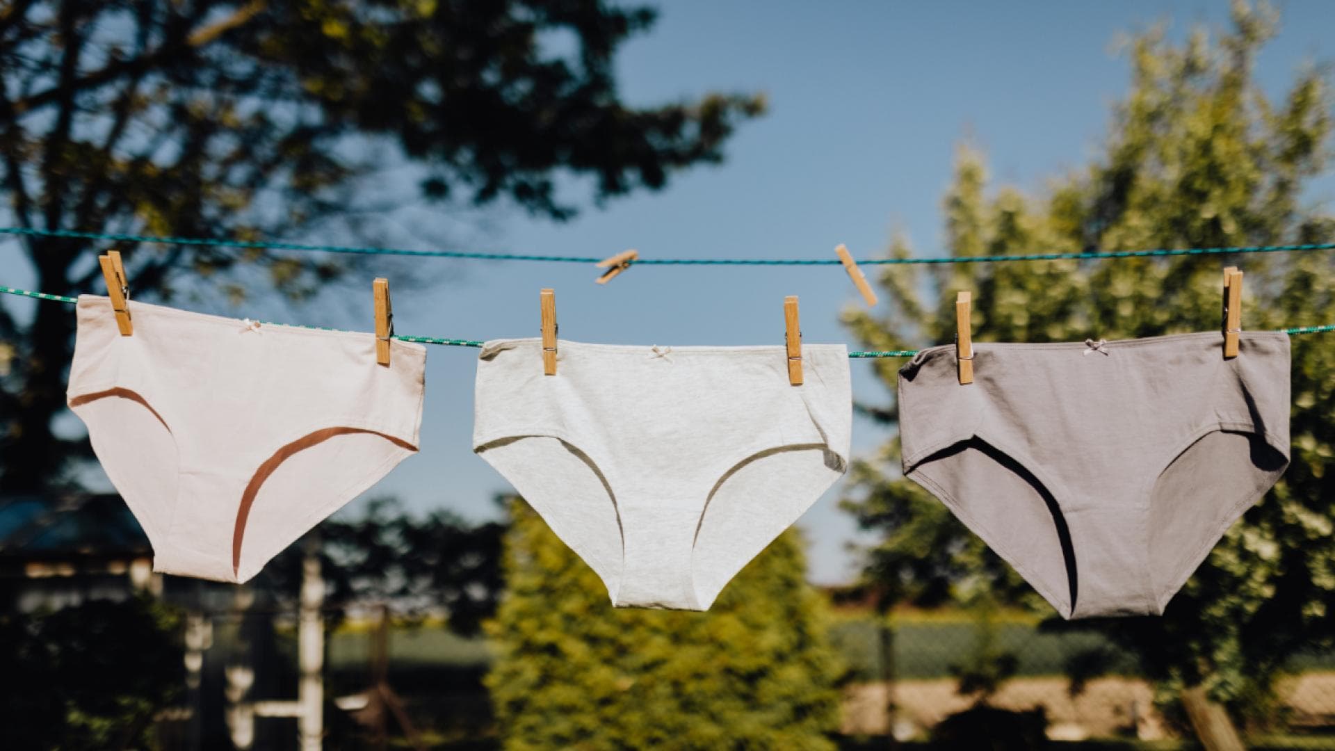 Unterwäsche aussortieren