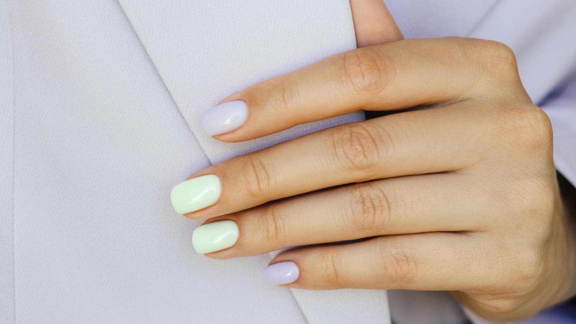Wie Bekomme Ich Nagellack Aus Kleidung Shellac Nagellack: Wie funktioniert die Maniküre?