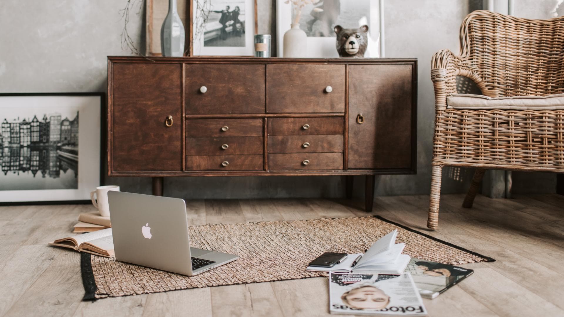 Wohnung eingerichtet für Herbst