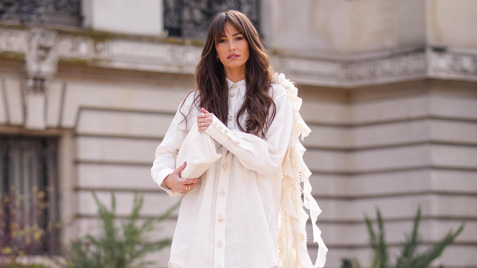 Frau mit langen Haaren