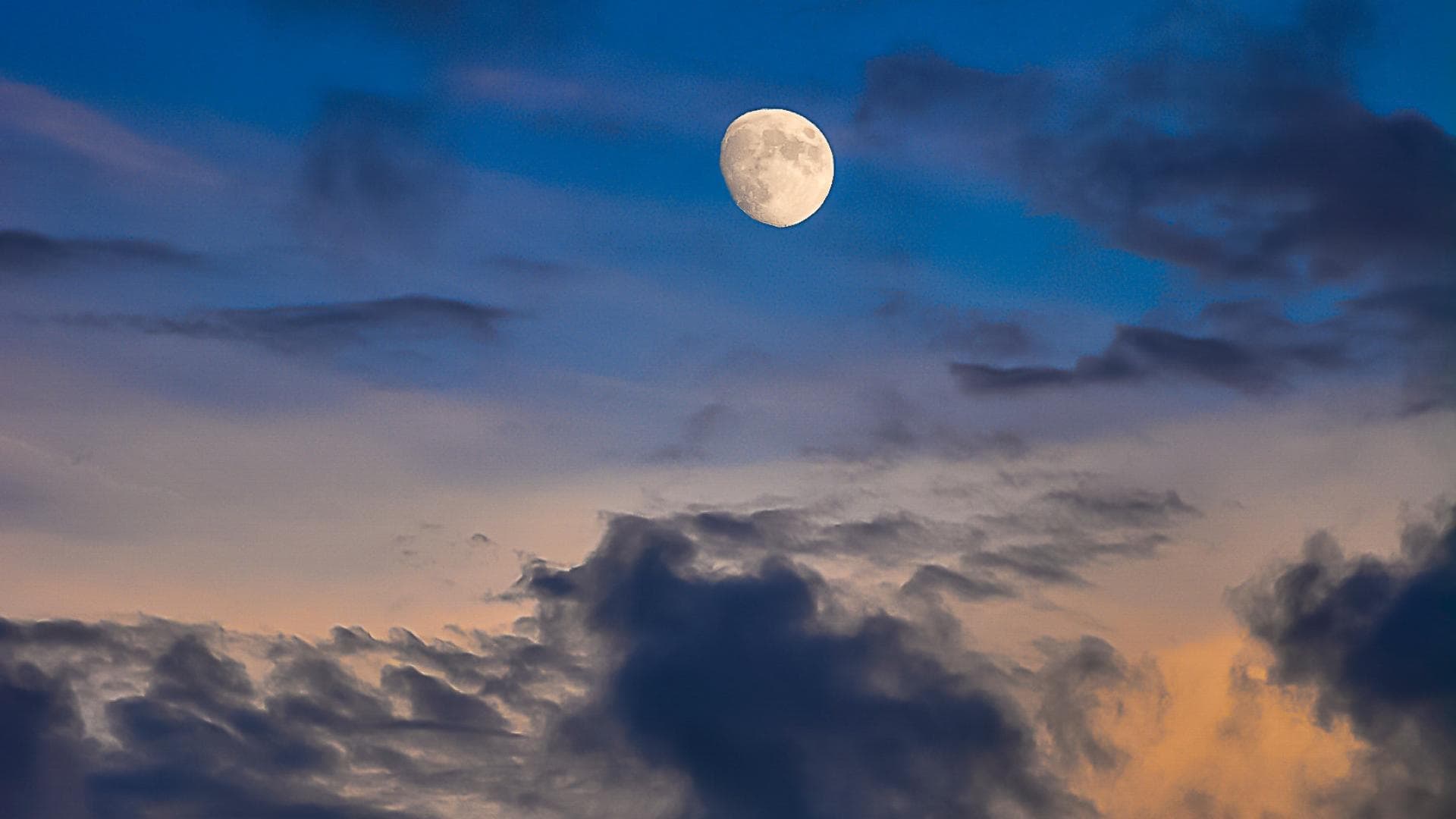 Kennst du dein Mondzeichen? SO berechnest du es und das sagt es über deine Persönlichkeit aus