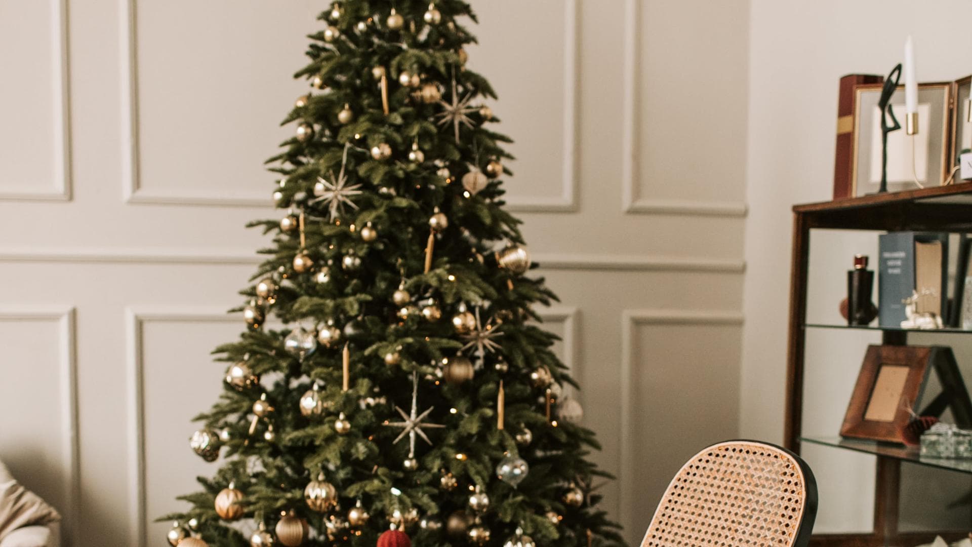 geschmückter Tannenbaum 