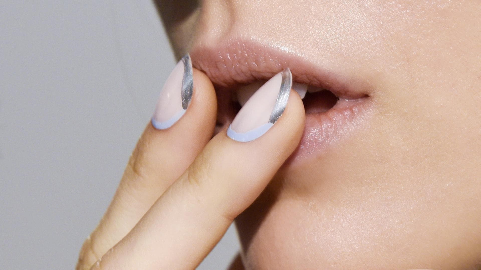 Fingernägel Silber