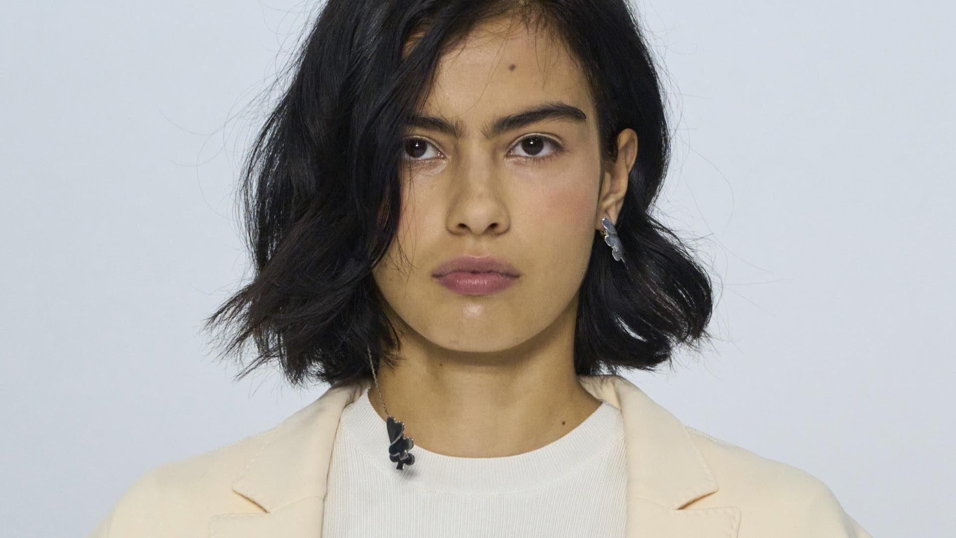 Frau mit Cowgirl Bob