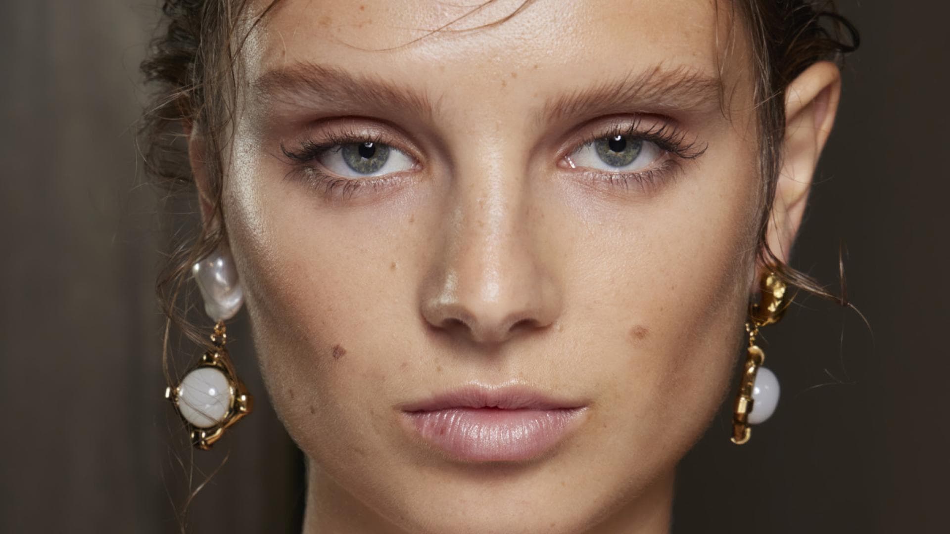 Model mit tollen Wimpern