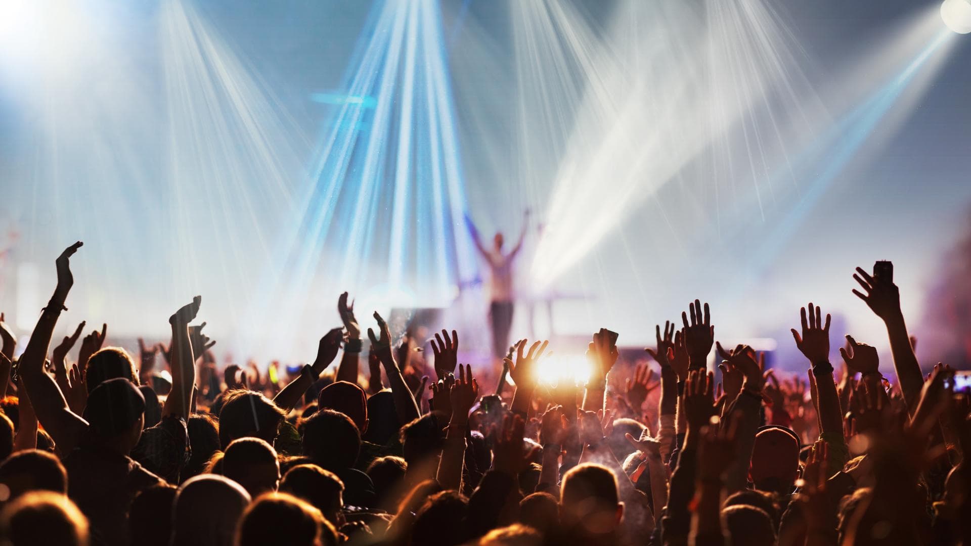 Die Show nach der Show: Beim Amex Vibe ON: The GUTS Club erwartet dich ein grandioses Line-Up Die Show nach der Show: Beim Amex Vibe ON: The GUTS Club erwartet dich ein grandioses Line-Up