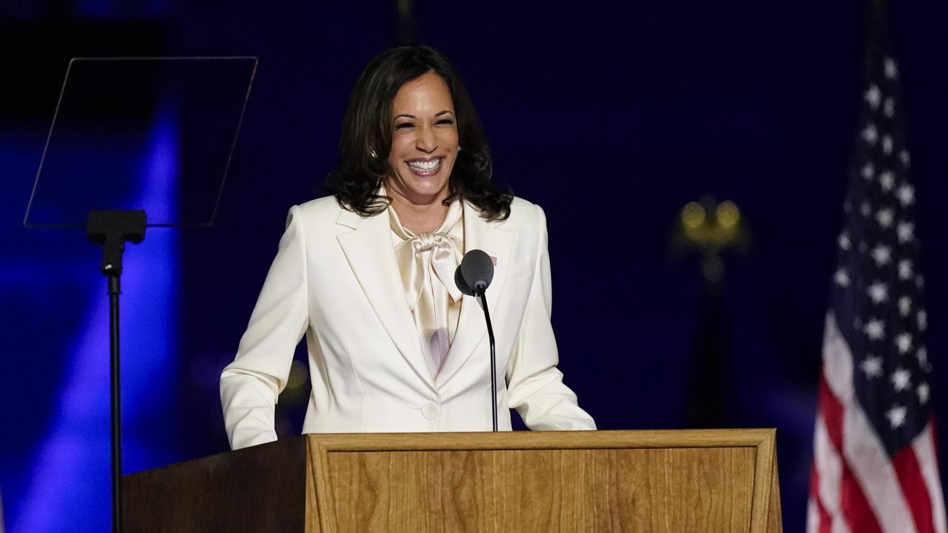 Kamala Harris am Rednerpult