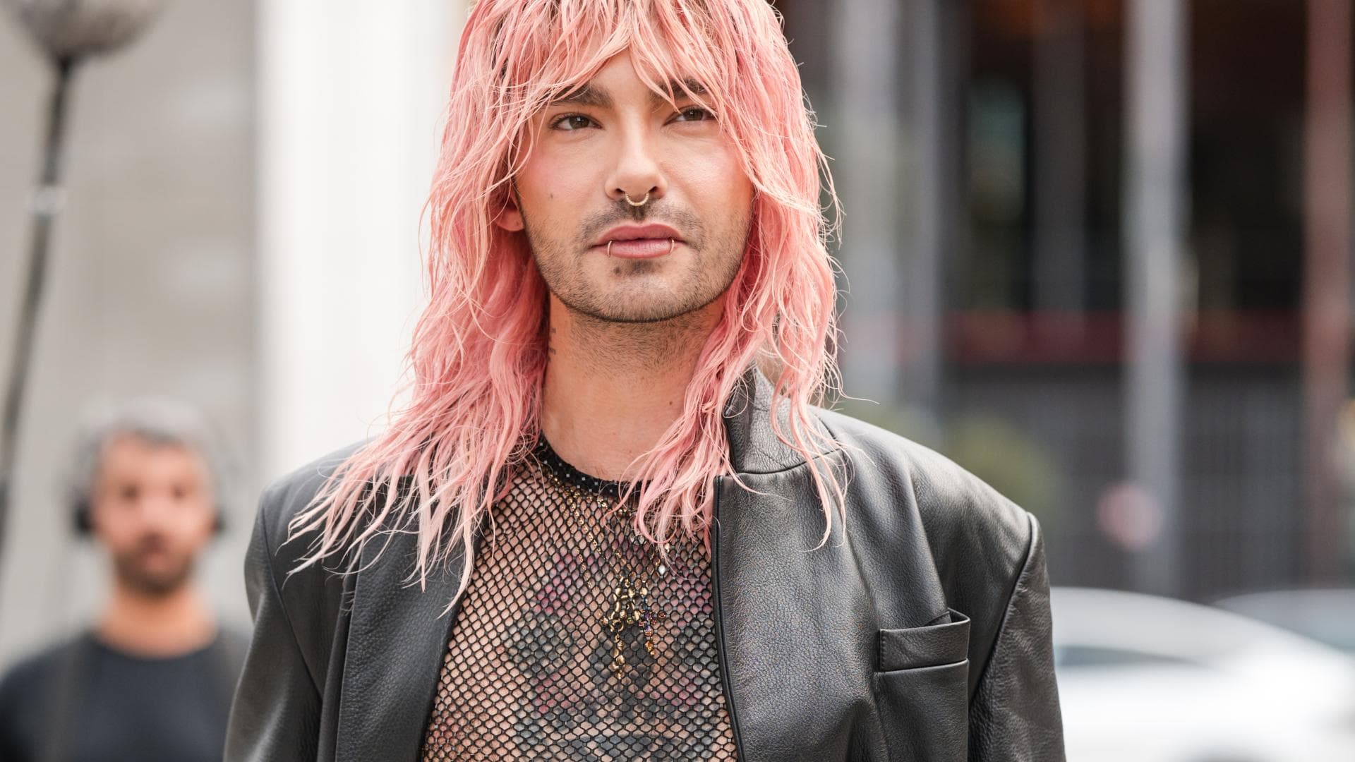 Bill Kaulitz mit pinken Haaren