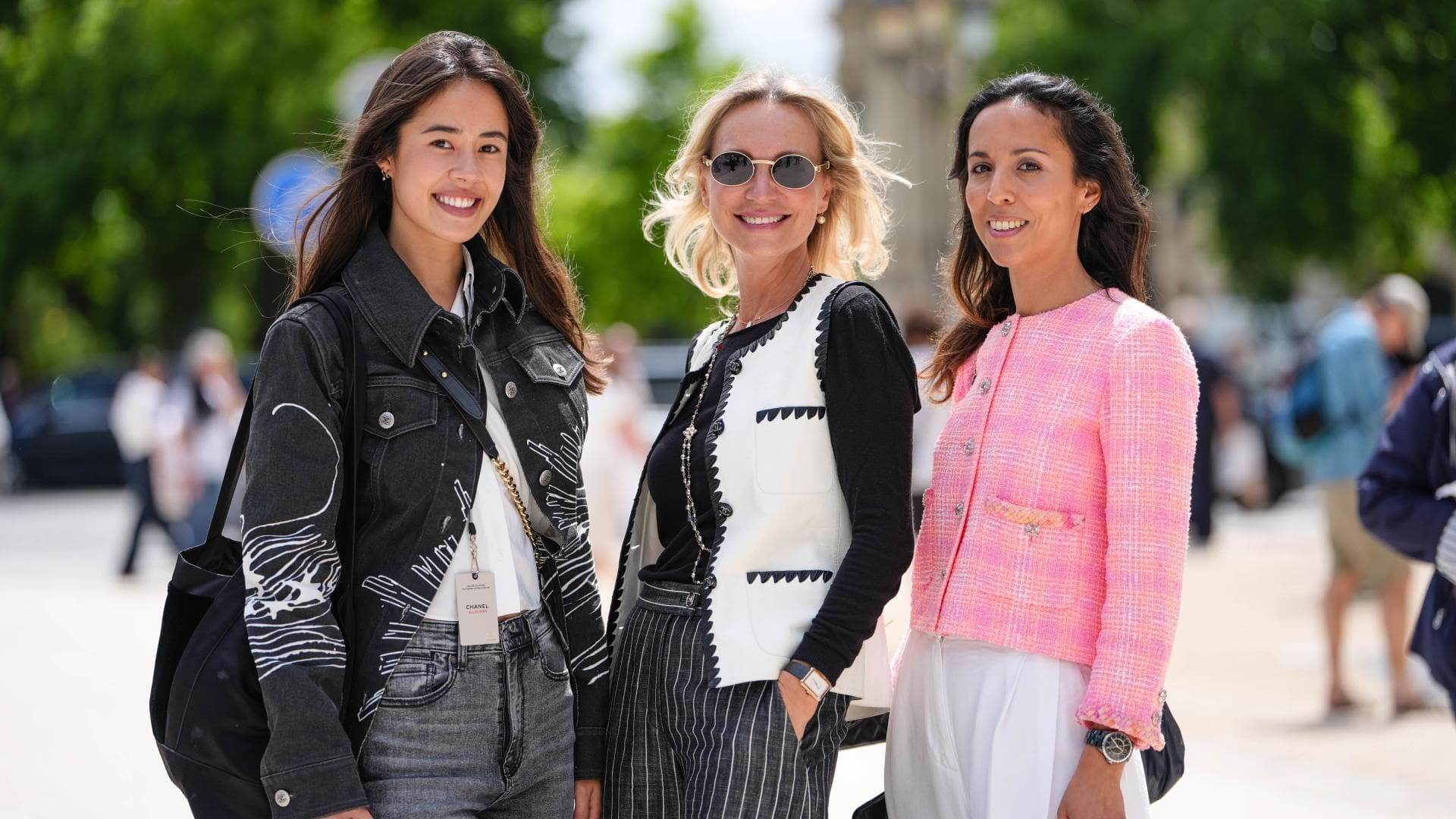 20, 30 oder 40: Diese Outfit-Kombi tragen Frauen in jedem Alter