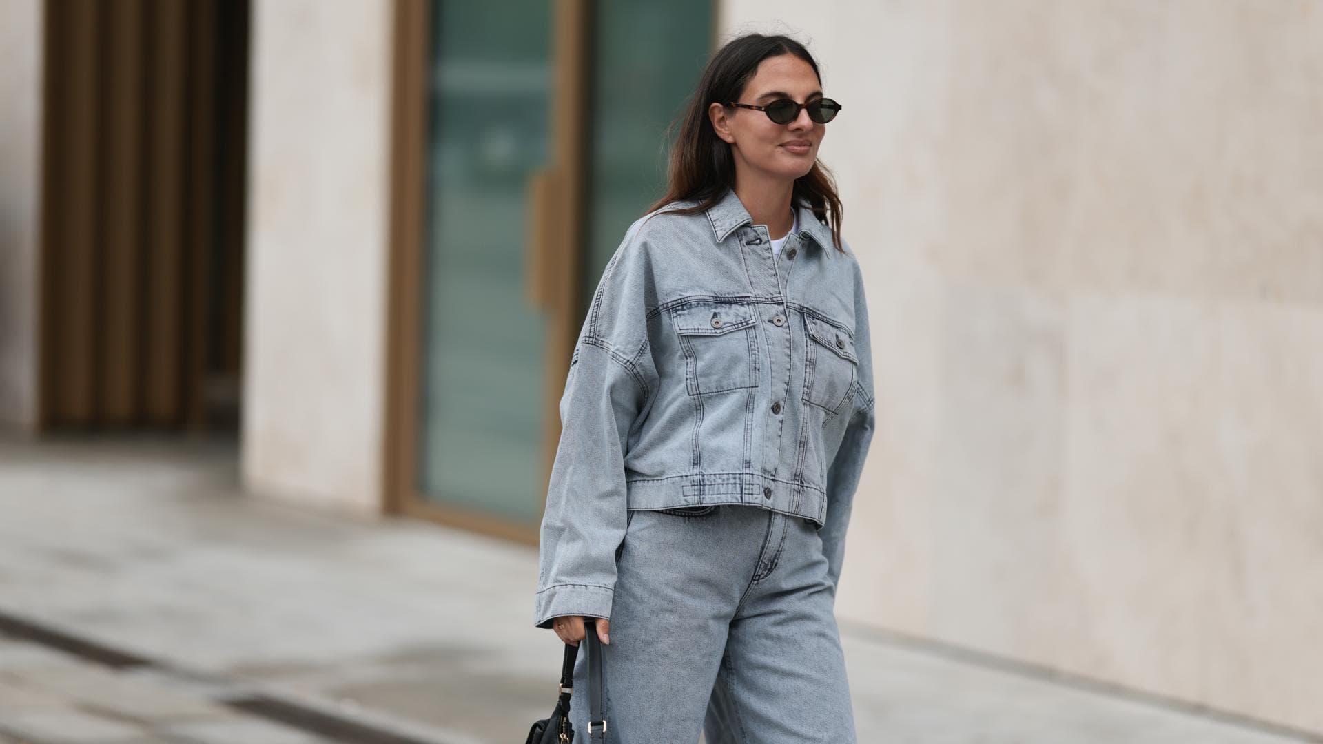 Anna Winter mit Sonnenbrille