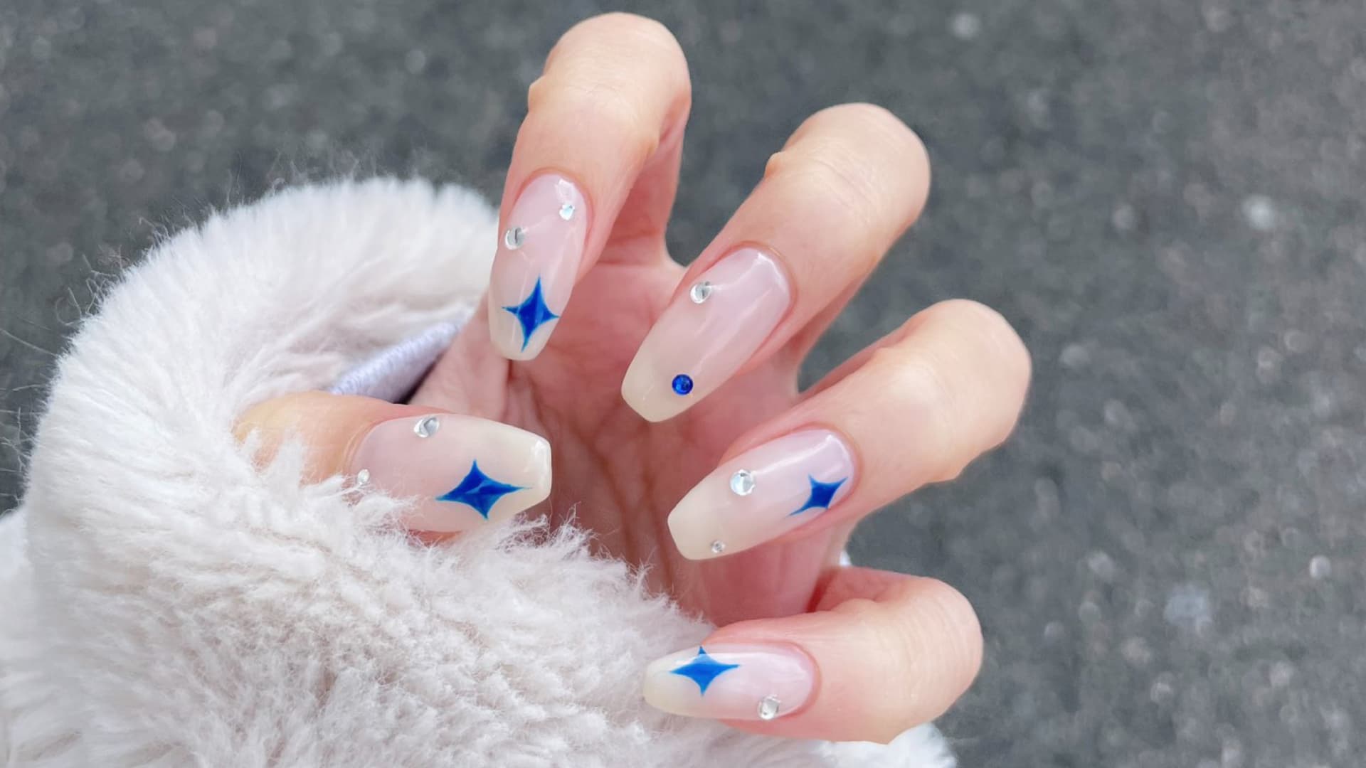 Nageldesign mit Sternen