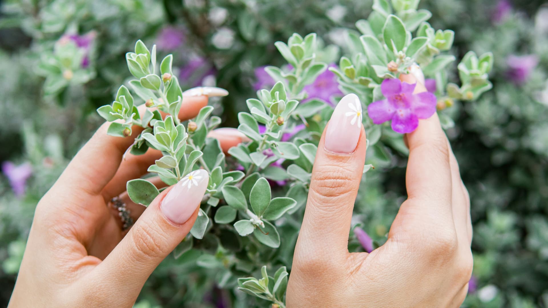Nägel mit Blumendesign