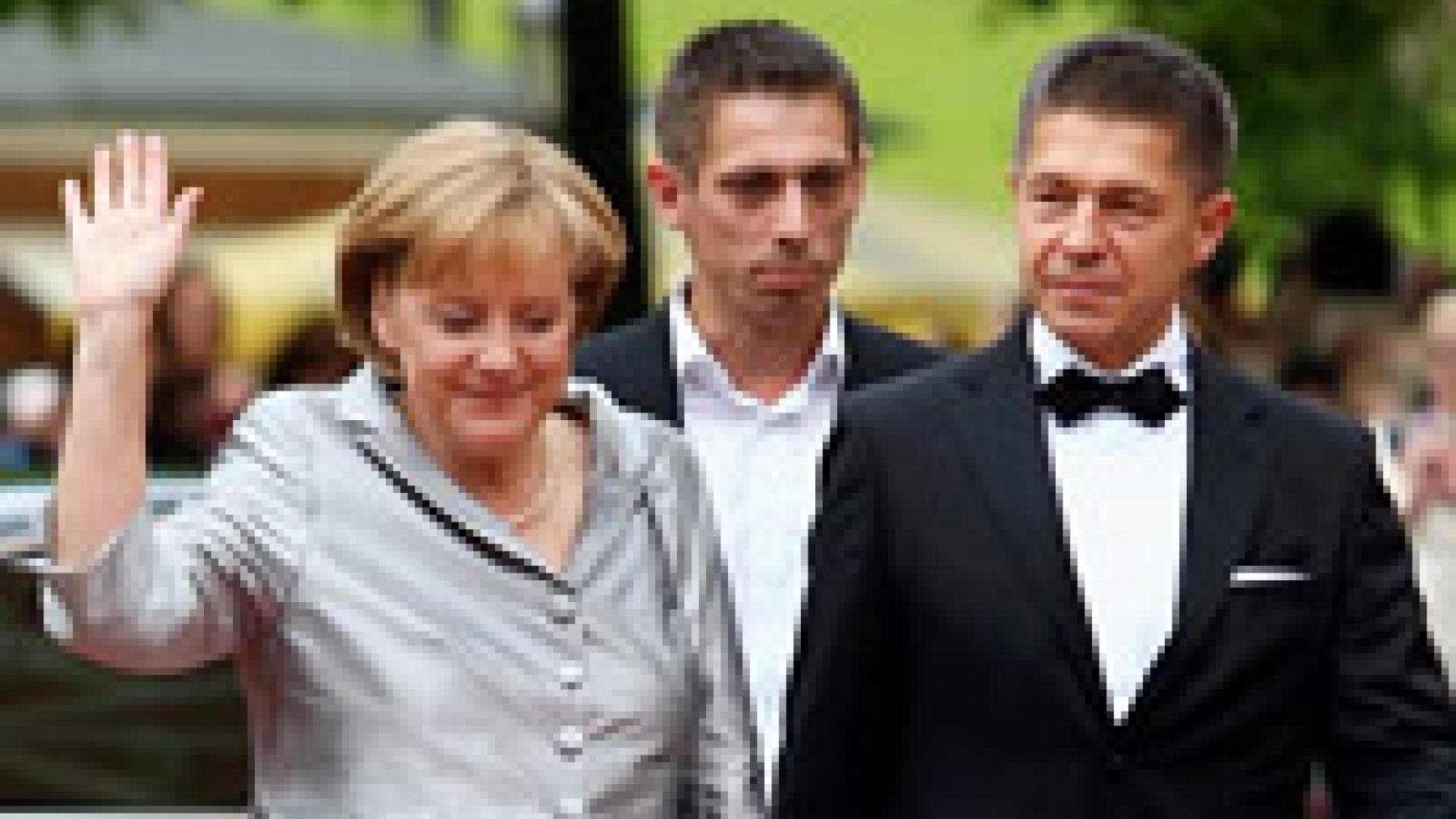 Anziehen/Ausziehen Nr. 84