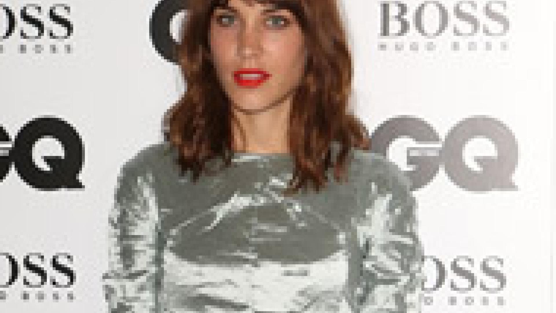 Alexa Chung in der Satinfalle