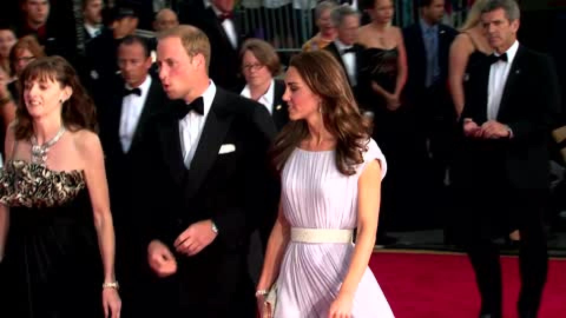 vanity-fair-best-dressed-2013-480x270-1843673.jpg