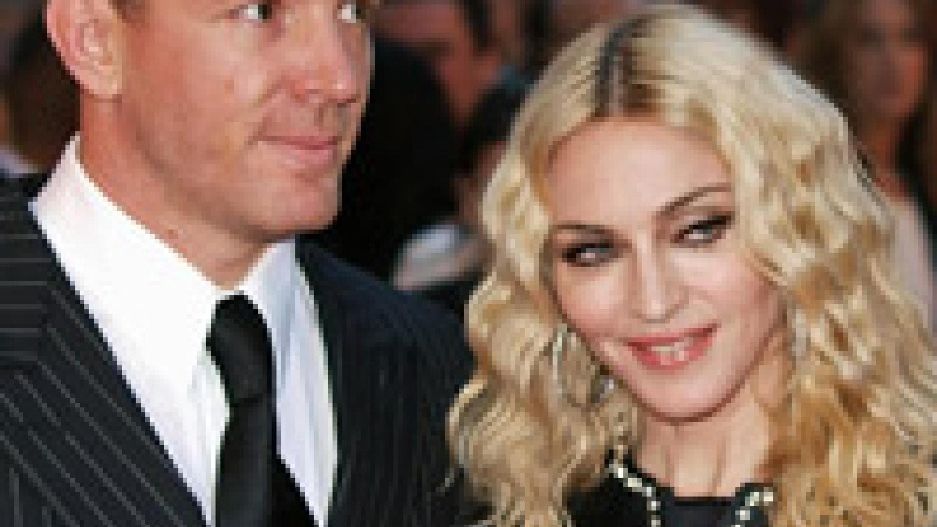 madonna-und-guy-ritchie-sollen-scheidung-planen-200x300-223029.jpg