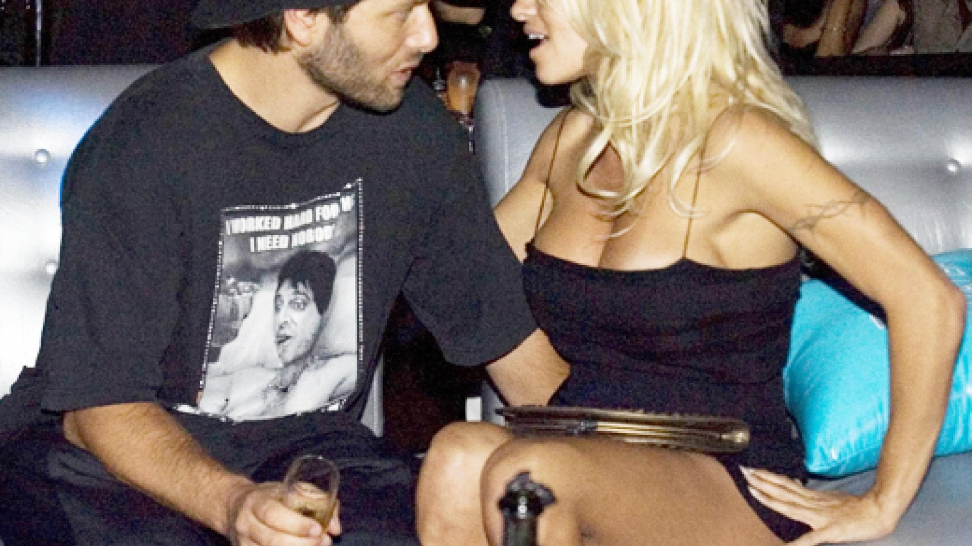 groupies-2-0-wir-treiben-es-nur-mit-stars-520x390-138857.jpg