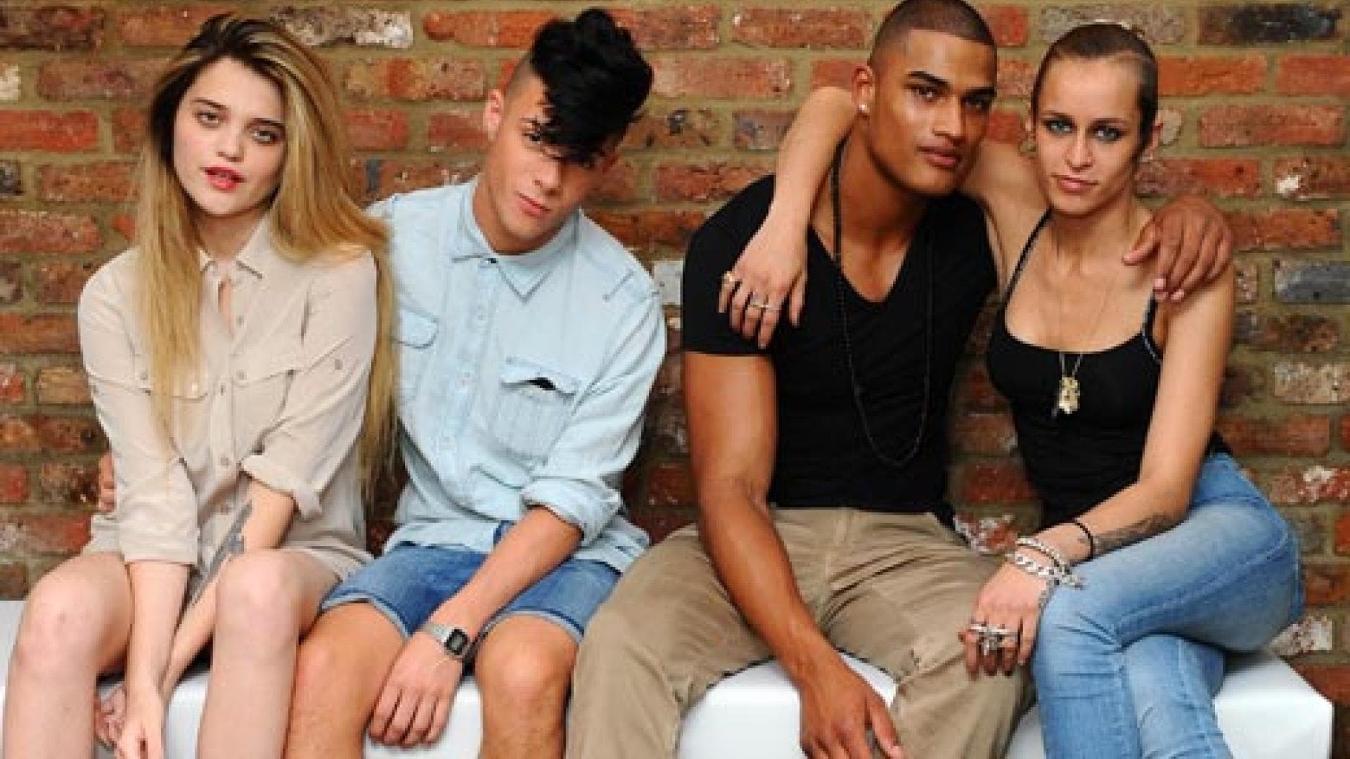 sky-ferreira-aaron-frew-rob-evans-und-alice-dellal-520x300-1237375.jpg