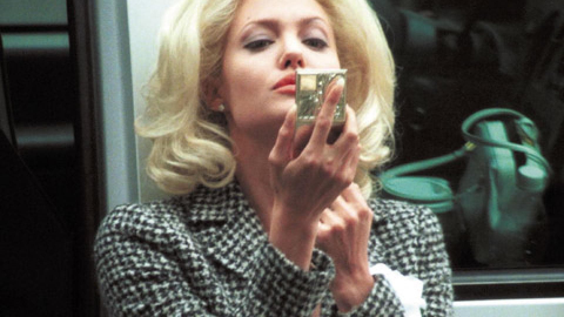 angelina-jolie-blond-480x360-342919.jpg