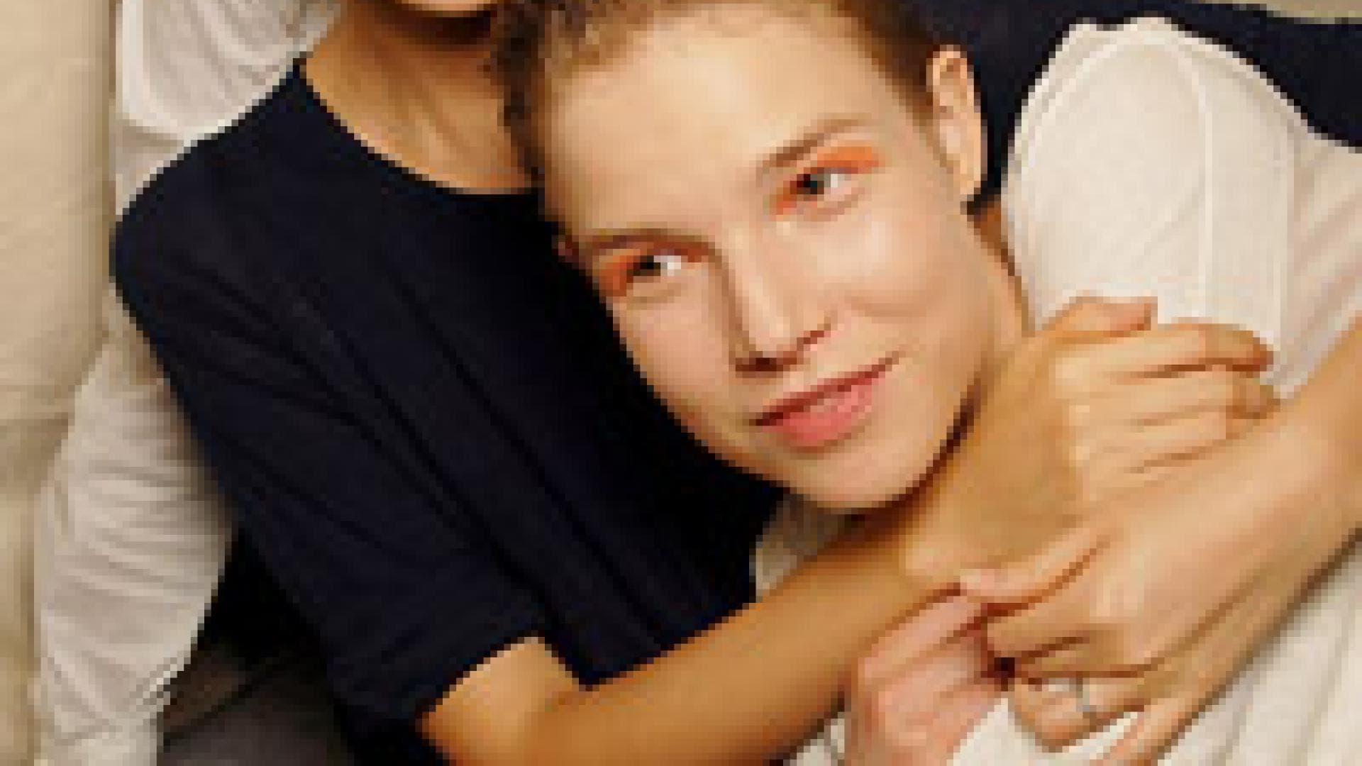 models-kuscheln-backstage-gern-bild-bst-photos-200x275-98398.jpg