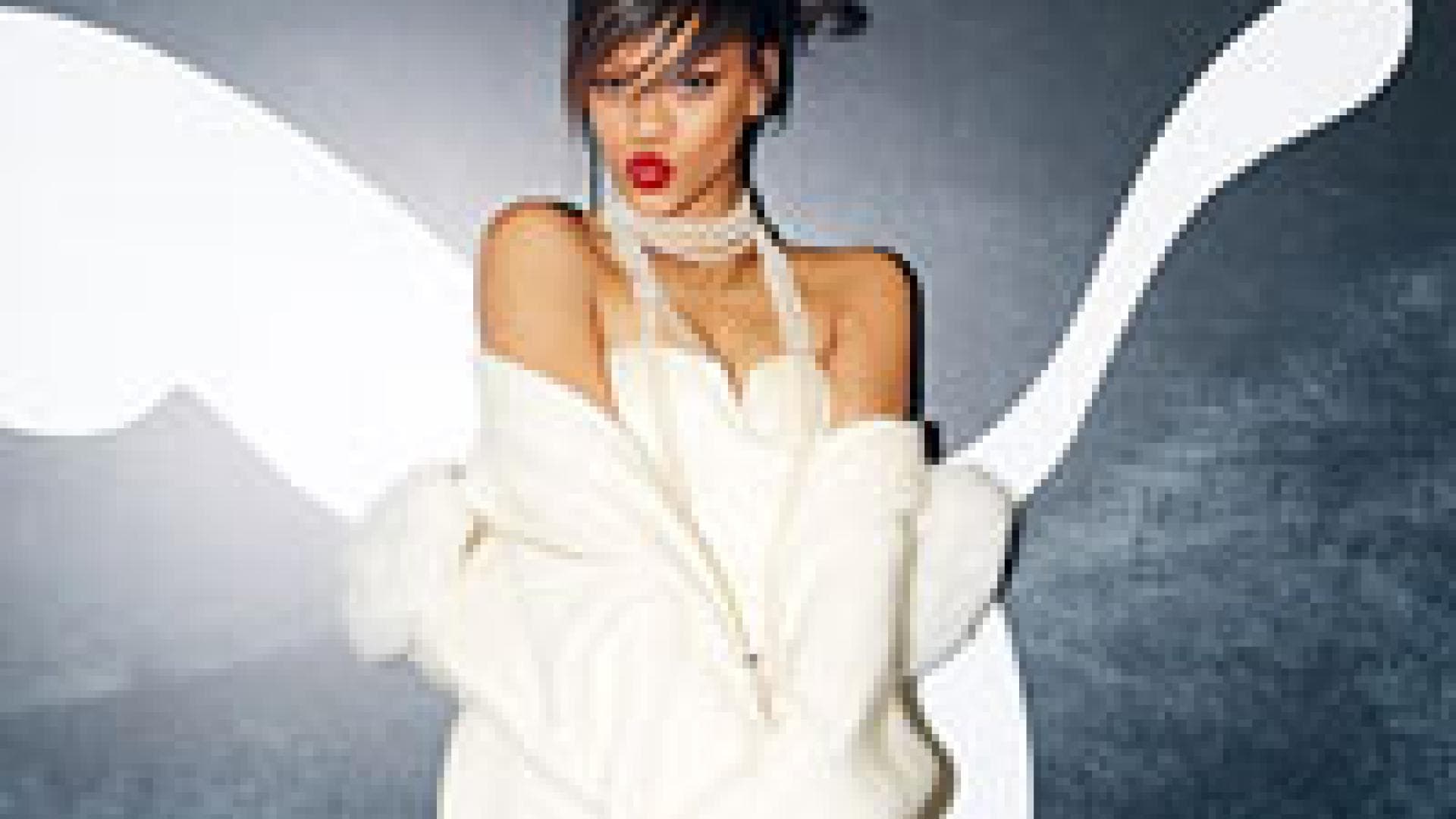 rihanna-signs-with-puma200-2048640.jpg