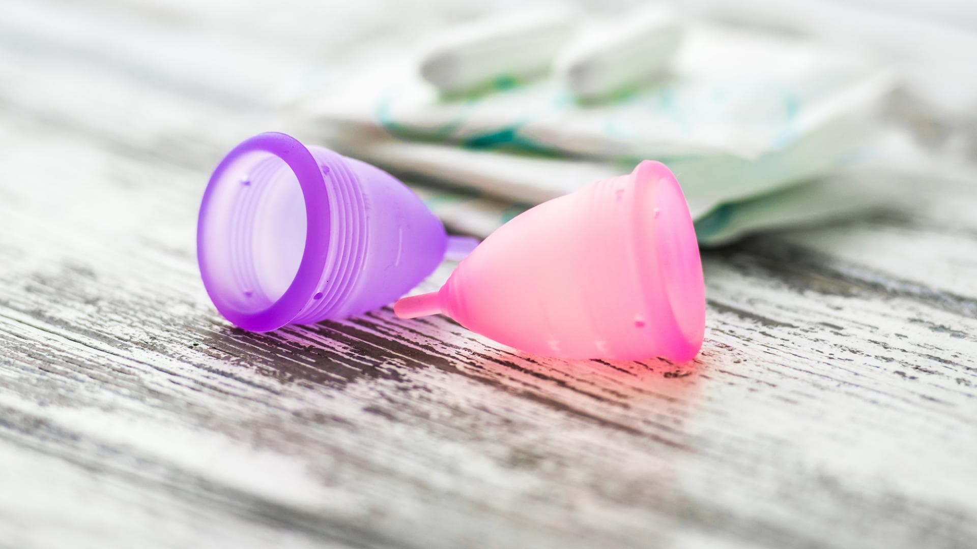 Menstruationstasse einführen: Anleitung und Information