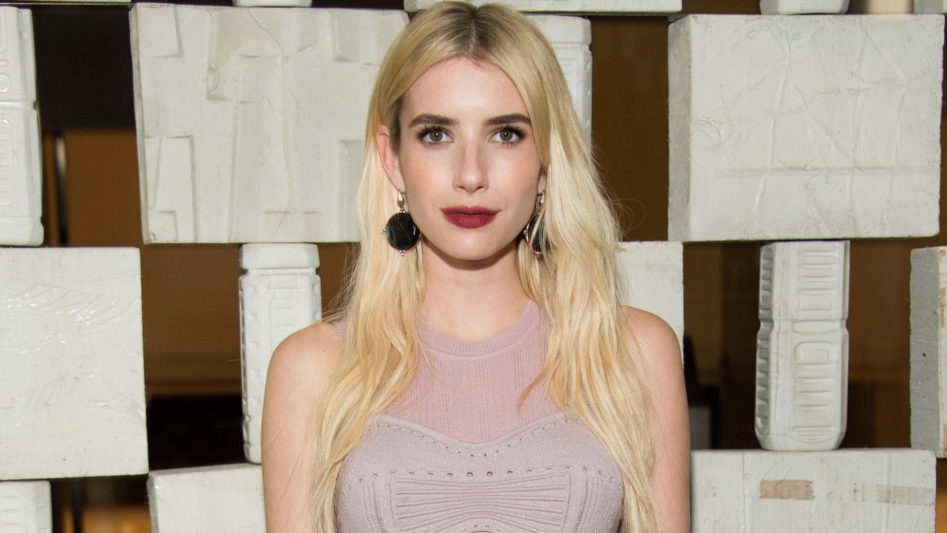 Emma Roberts blond