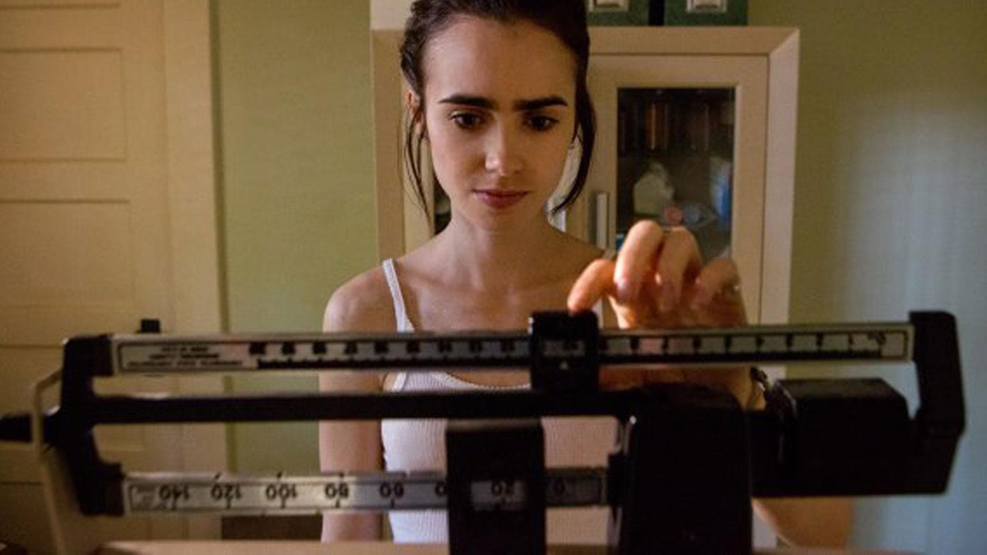 Lily-Collins-To-The-Bone-Netflix-2
