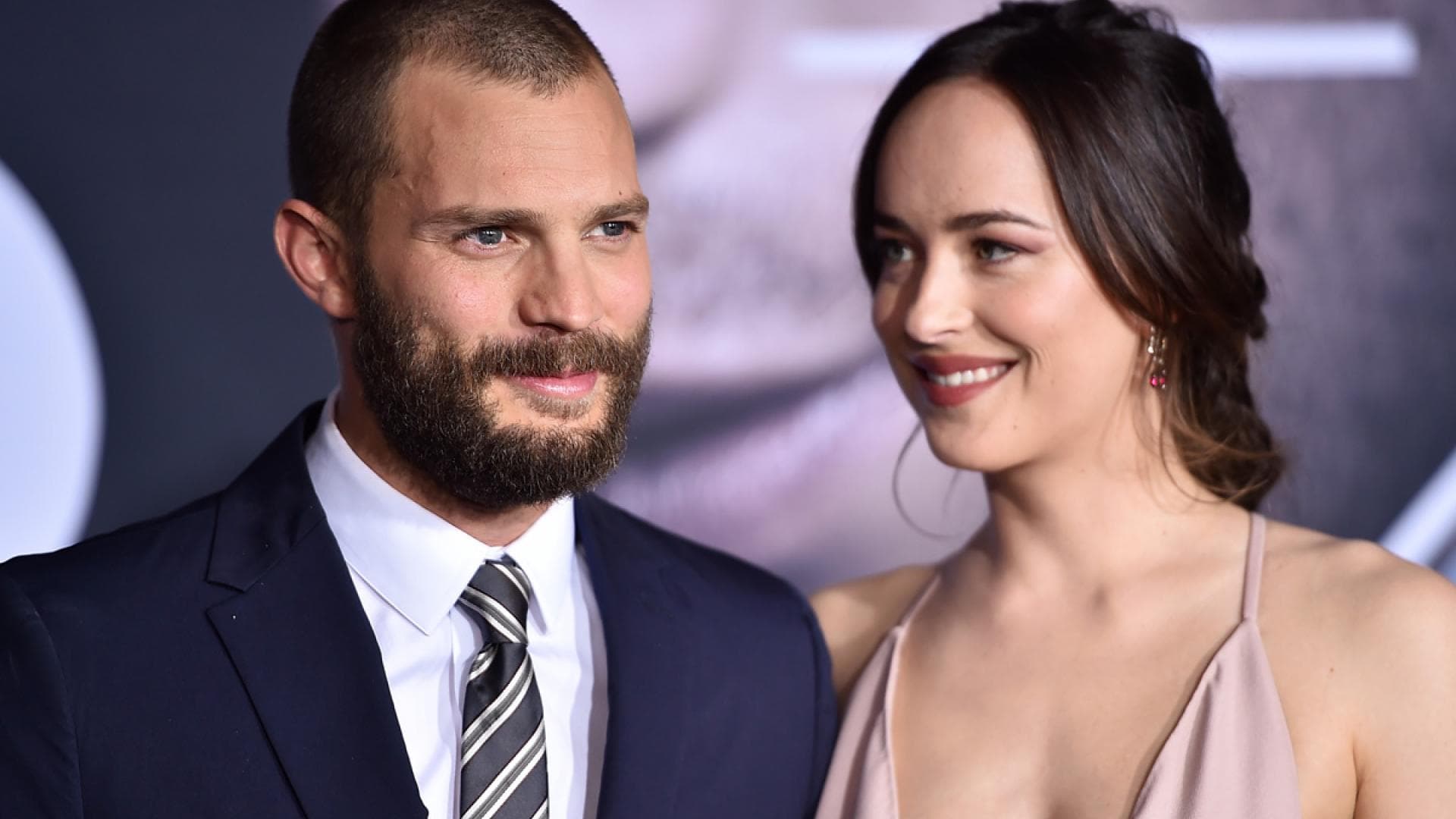 neues 50 shades buch darker