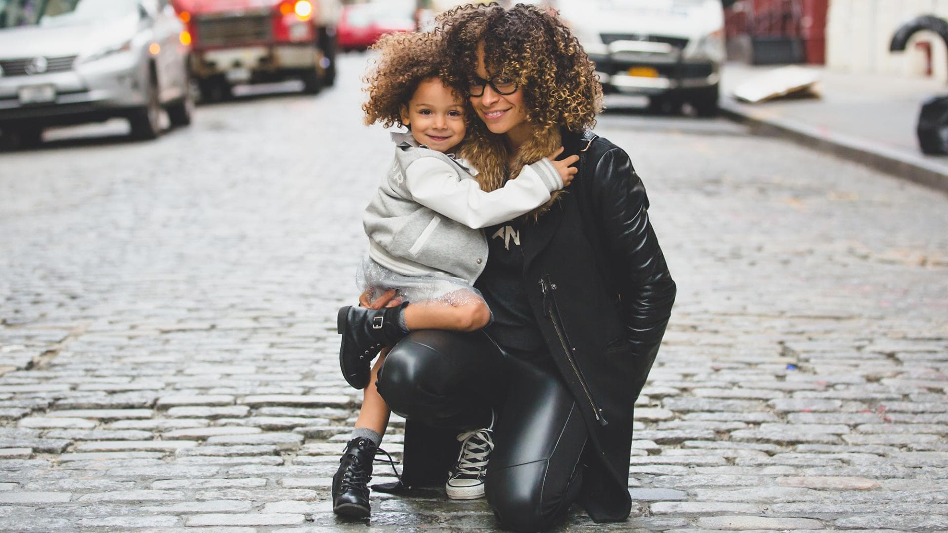 junge-mama-jung-mutter-familie-karriere-privatleben