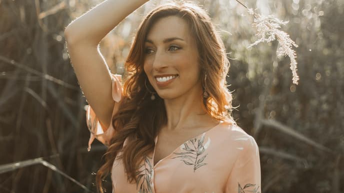 Haare mit Henna-Haarfarbe natürlich Färben