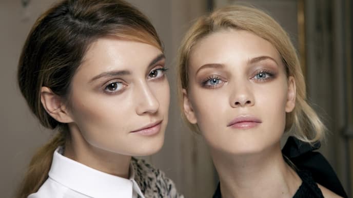 Models mit reinem Gesicht