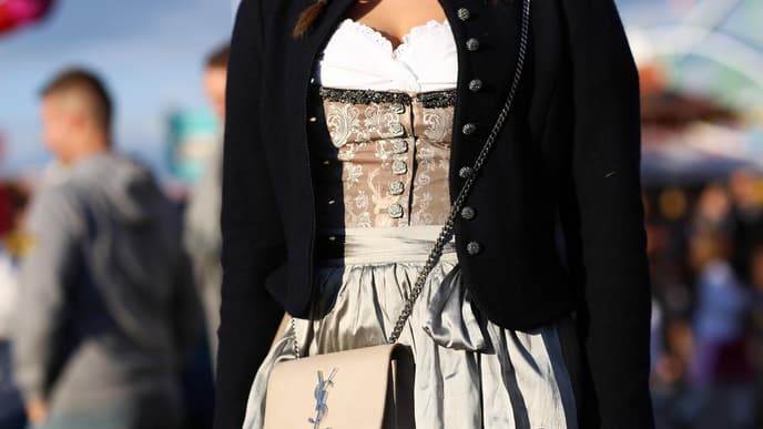 Dirndl beliebte Farben 