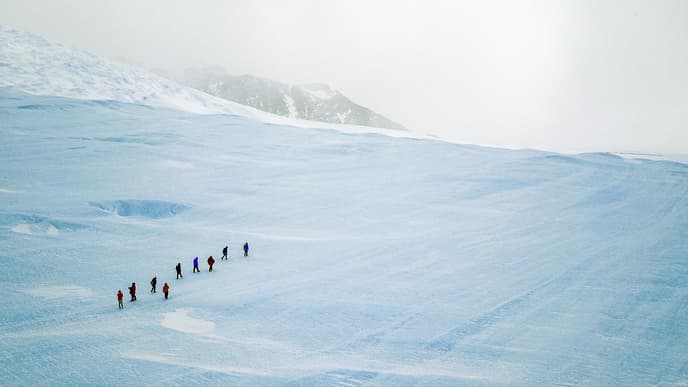 Forscher auf Expedition in der Antarktis