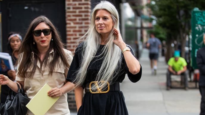 sarah harris graue haare