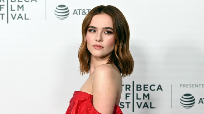 Zoey Deutch