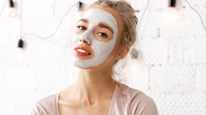 Gesichtsmasken: 3 Fehler, die zu einer unreinen Haut führen!