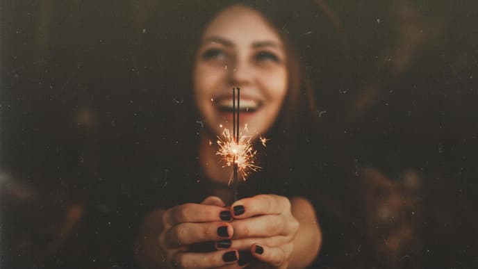 Horoskop Thema: Frau mit Wunderkerze